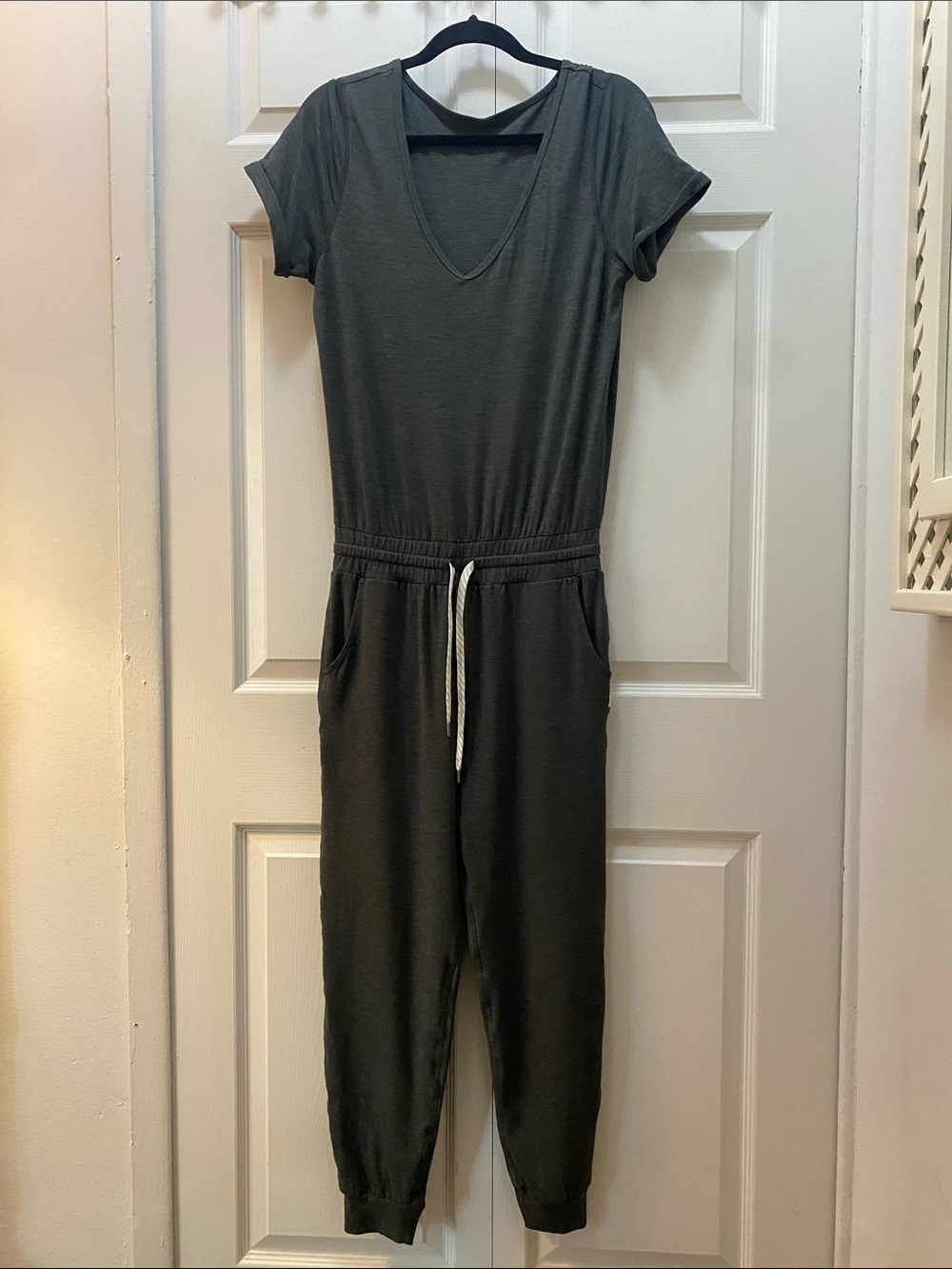 Vuori All Day Jumpsuit Charcoal Gray Heather - Women's Small (No Size Tag)